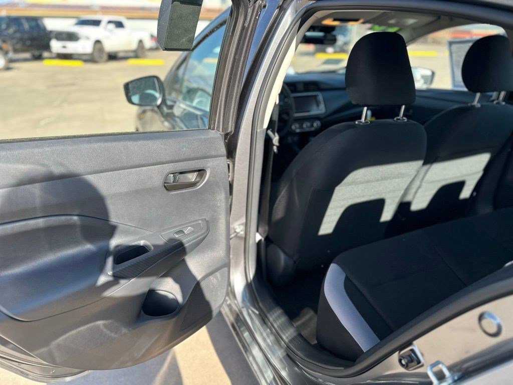 Used 2025 Nissan Versa S w/ Trunk Package image 12