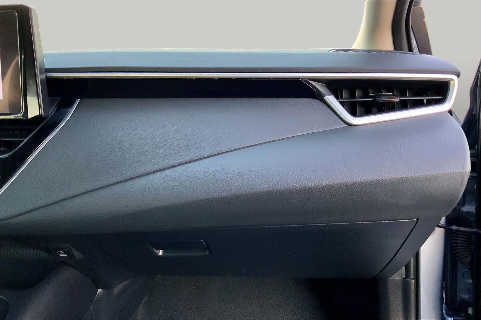 Used 2024 Toyota Corolla LE FWD image 18