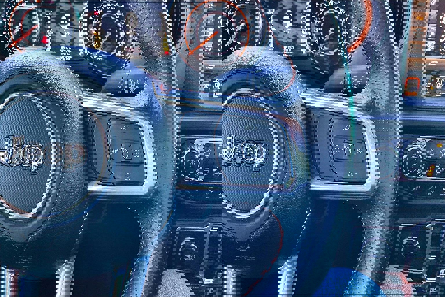 Used 2023 Jeep Gladiator Mojave w/ Cold Weather Group image 13