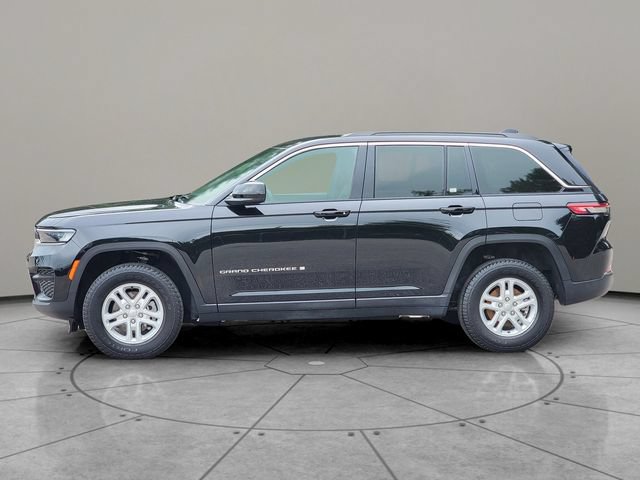 Certified 2024 Jeep Grand Cherokee Laredo w/ Luxury Tech Group I AWD/4WD image 9