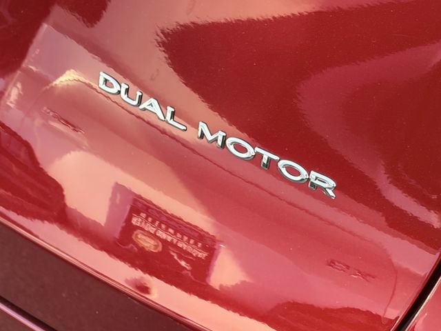 Used 2024 Tesla Model Y Long Range AWD/4WD image 7