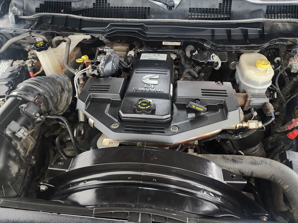 Used 2018 RAM 2500 Tradesman w/ Chrome Appearance Group image 33