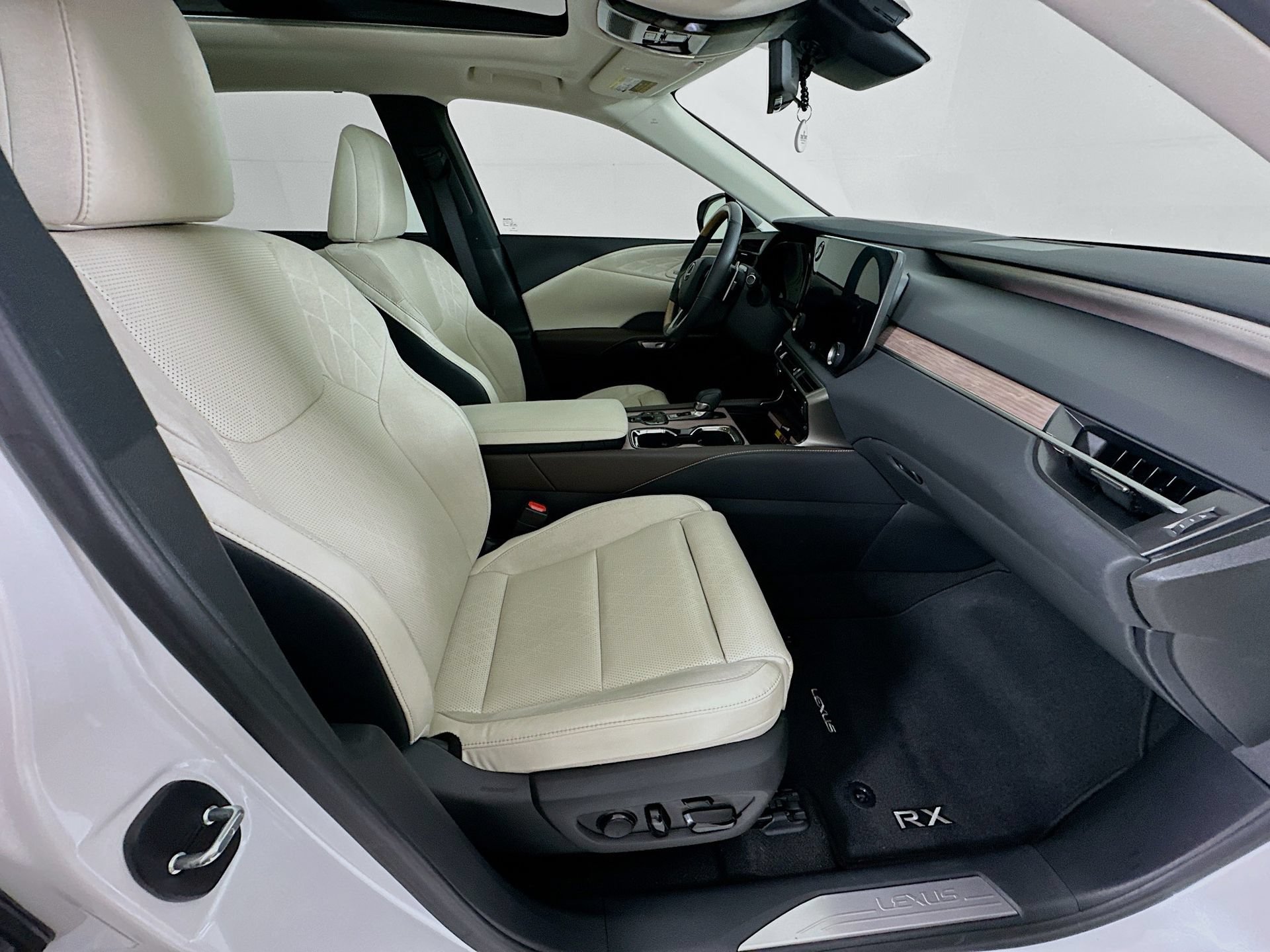 Used 2024 Lexus RX 350 w/ Convenience Package AWD/4WD image 31