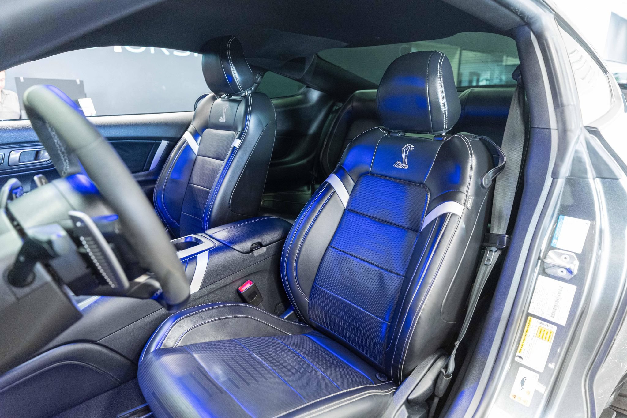 Used 2020 Ford Mustang Shelby GT500 w/ Technology Package RWD image 11