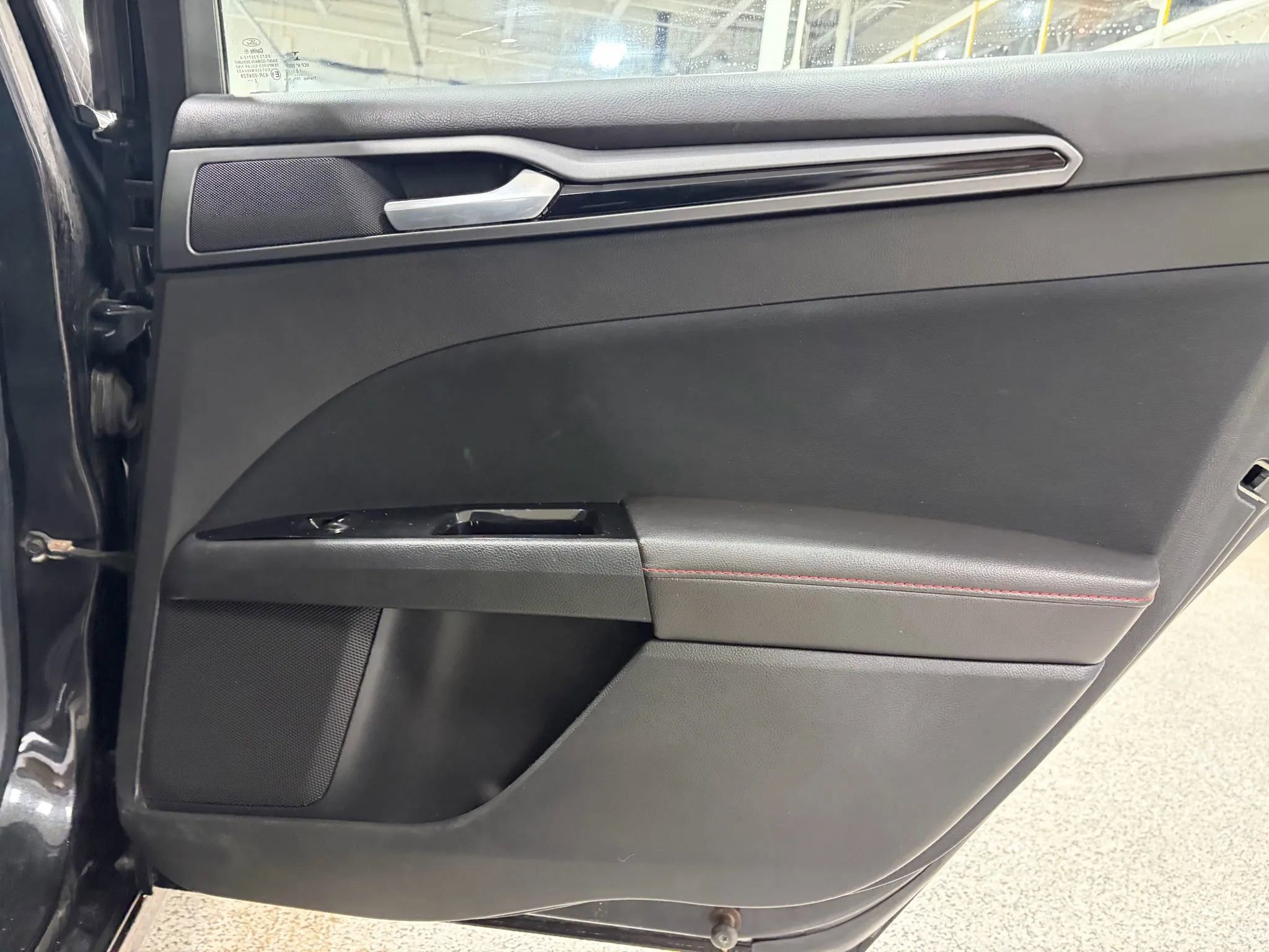 Used 2013 Ford Fusion SE image 24