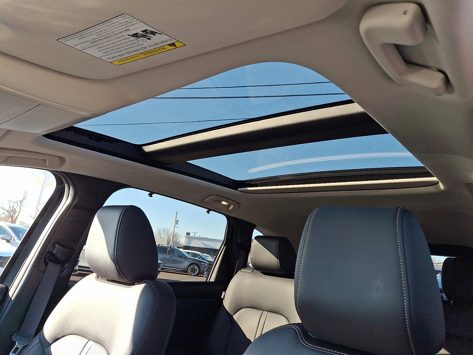 Certified 2024 MAZDA CX-90 Plug-In Hybrid w/ Premium Pkg image 17