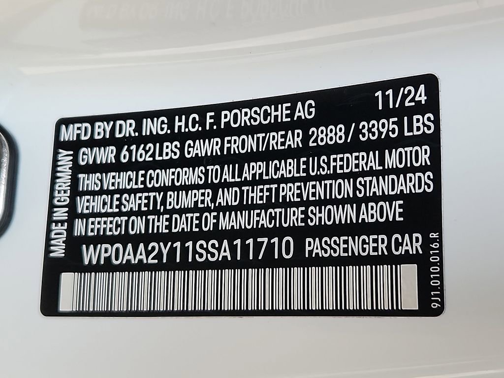 Used 2025 Porsche Taycan image 26