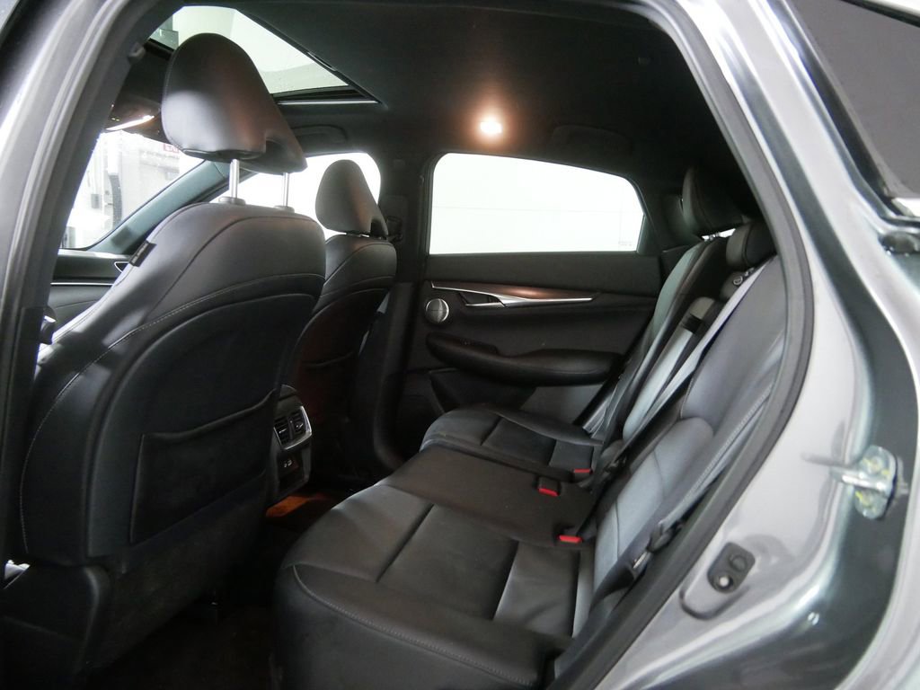 Certified 2025 INFINITI QX55 Essential image 19