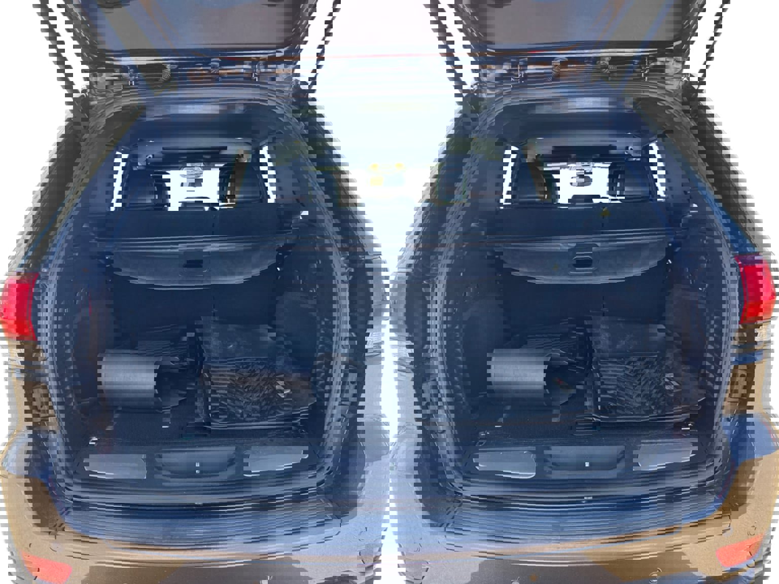 Used 2016 Jeep Grand Cherokee Limited 75th Anniversary image 19