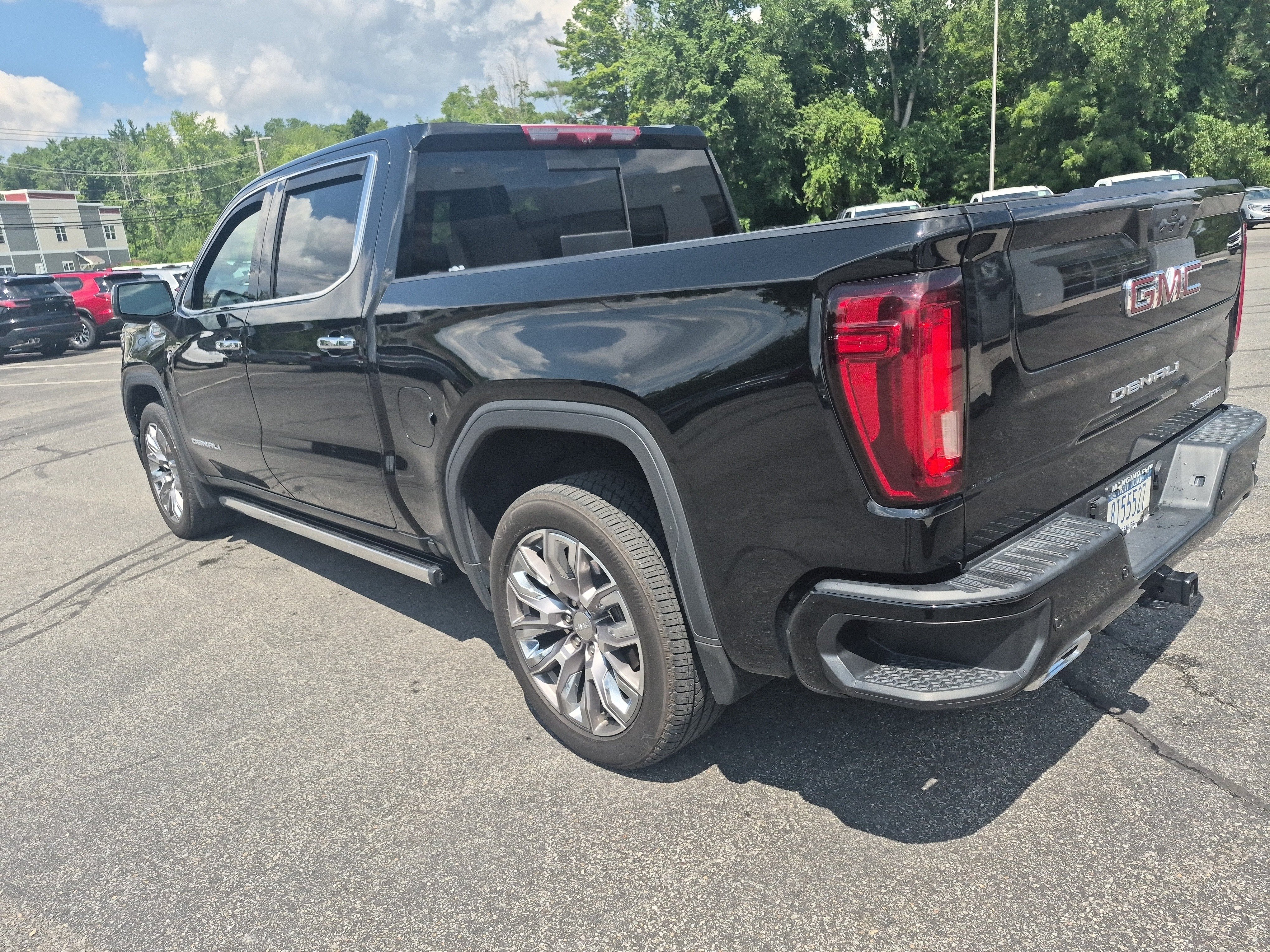 Certified 2023 GMC Sierra 1500 Denali w/ Denali Reserve Package AWD/4WD image 3
