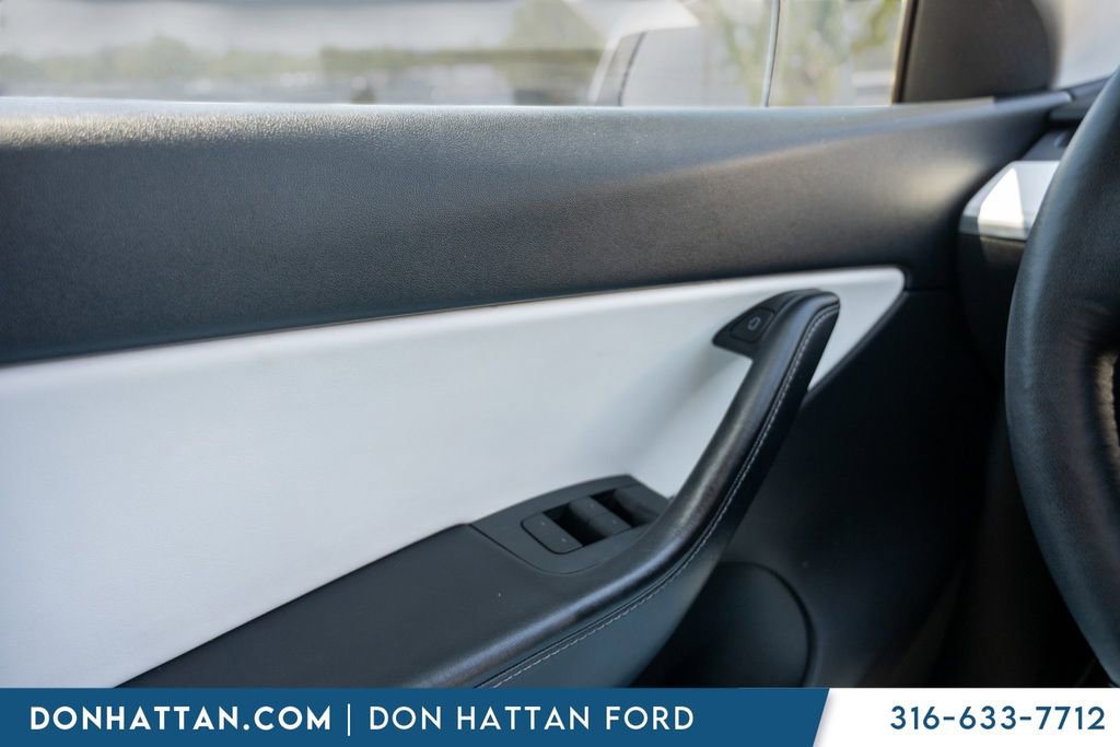 Used 2021 Tesla Model Y Long Range AWD/4WD image 12