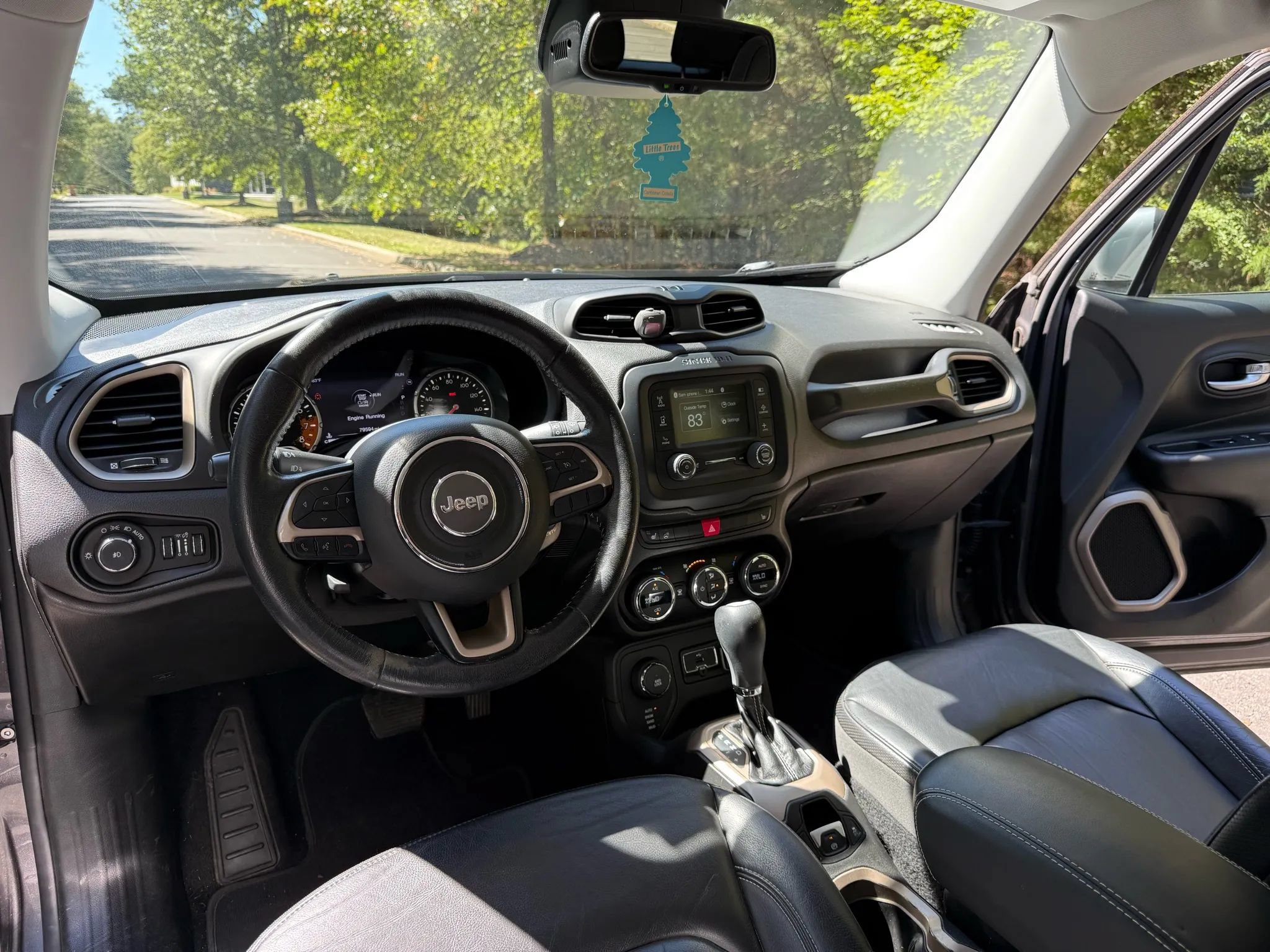 Used 2017 Jeep Renegade Limited AWD/4WD image 10