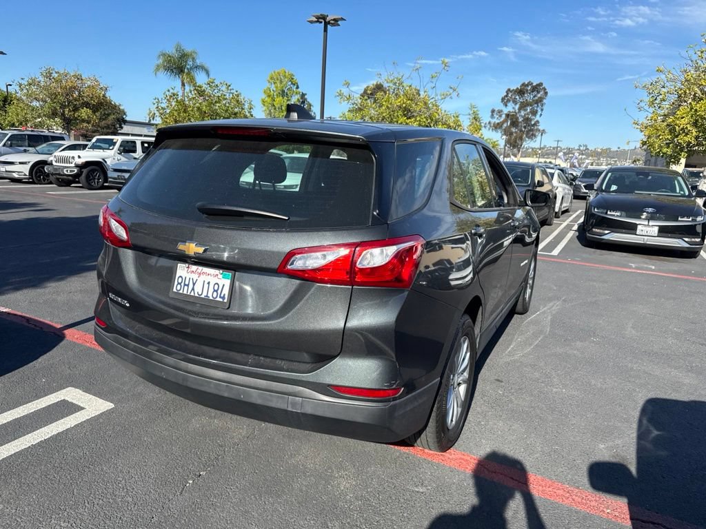 Used 2019 Chevrolet Equinox LS FWD image 4