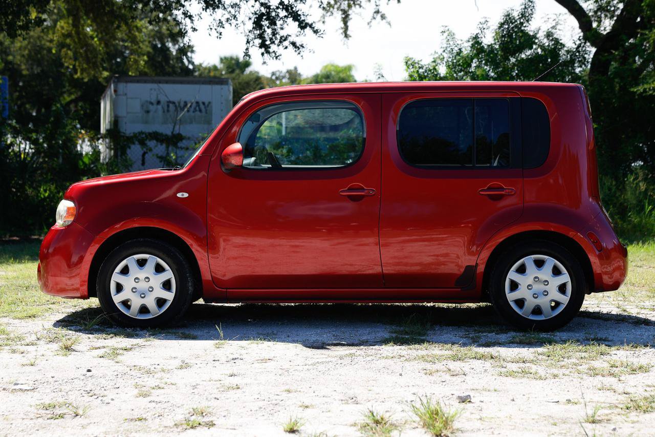 Used 2009 Nissan Cube 1.8 S w/ Interior Designer Pkg FWD image 3