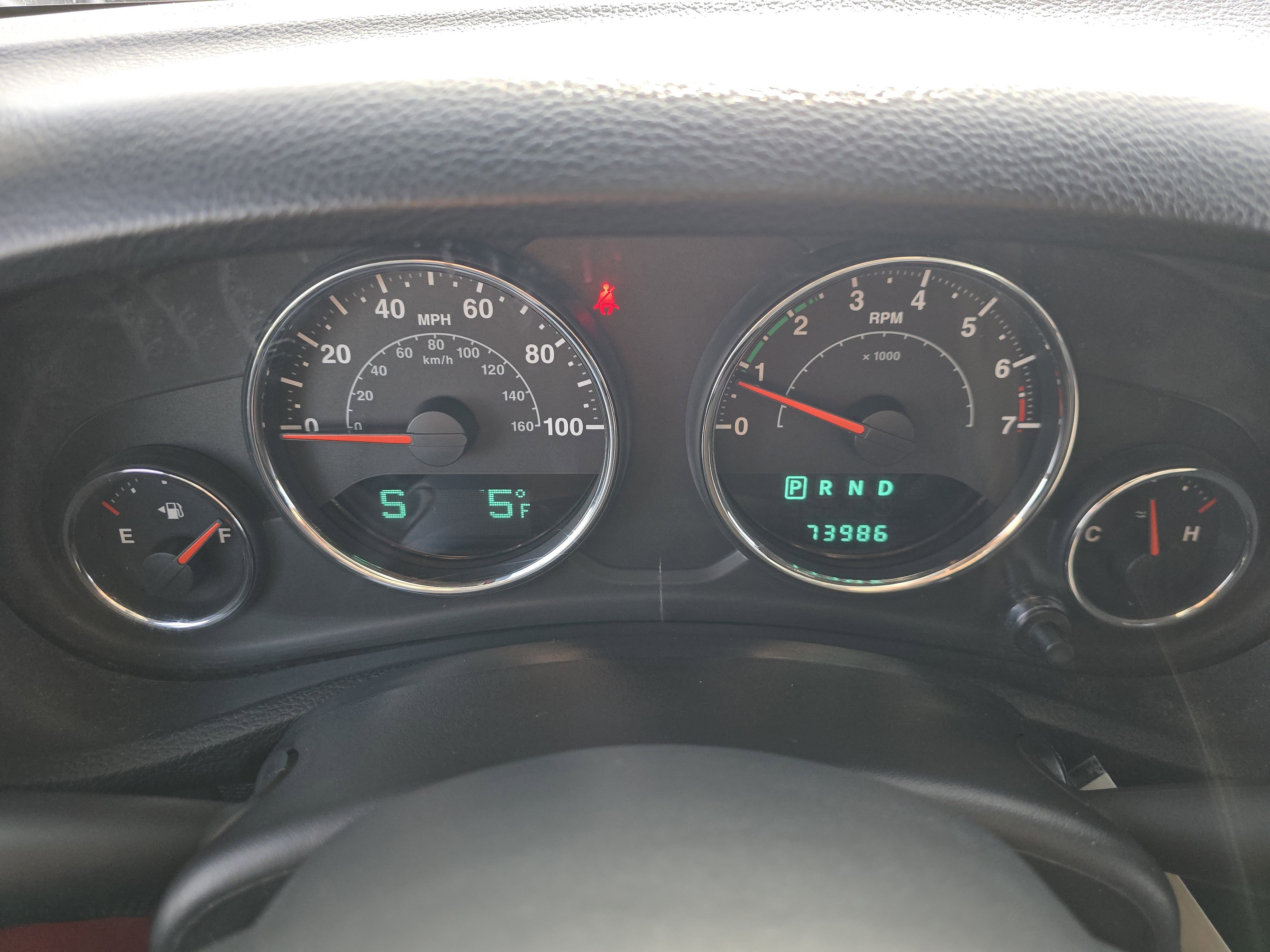 Used 2014 Jeep Wrangler Unlimited Sahara w/ Connectivity Group image 20