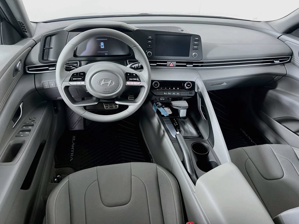 New 2026 Hyundai Elantra Sport FWD image 18