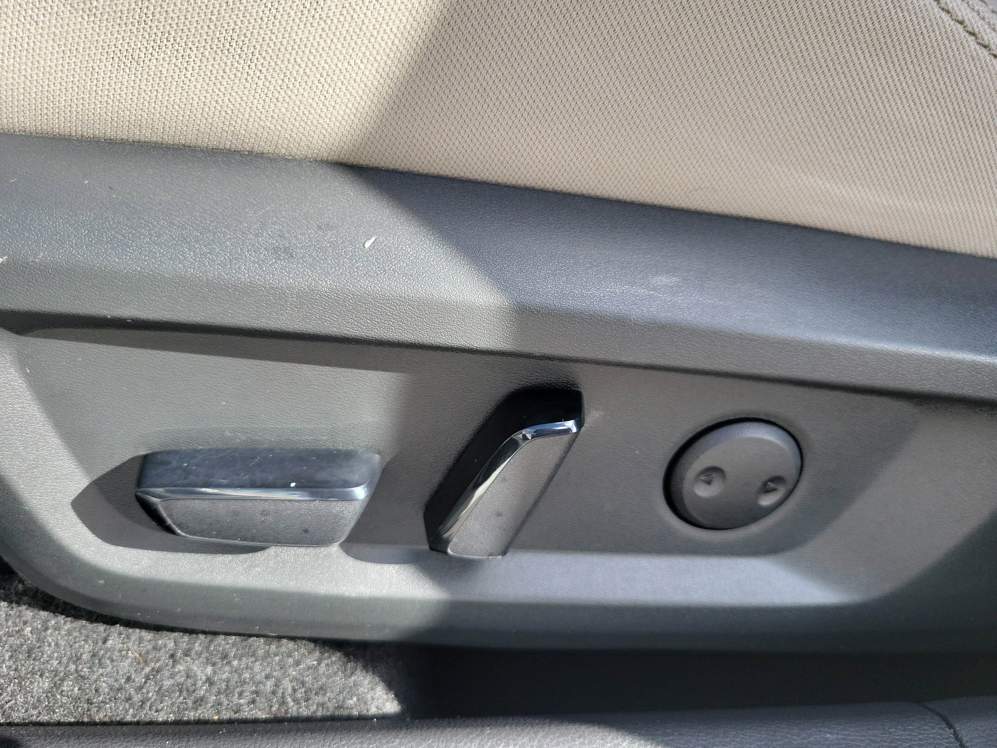 Used 2021 Nissan Rogue SV image 12