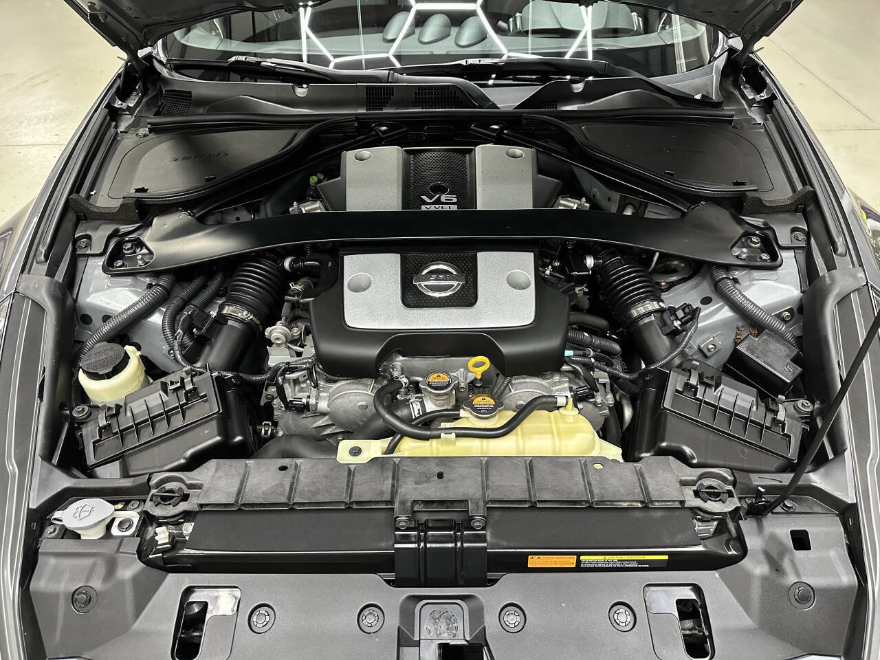 Used 2016 Nissan 370Z Coupe image 7