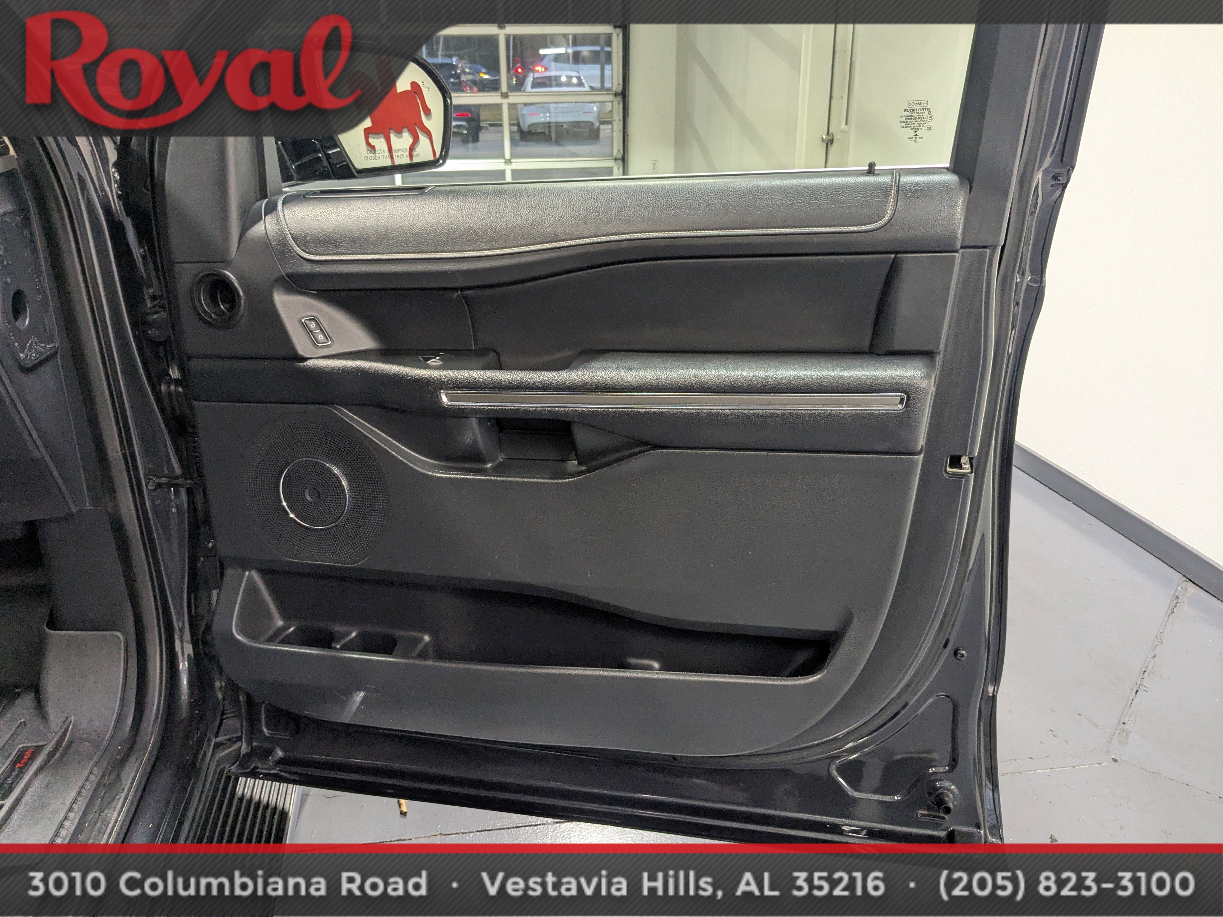 Used 2022 Ford Expedition XLT image 7