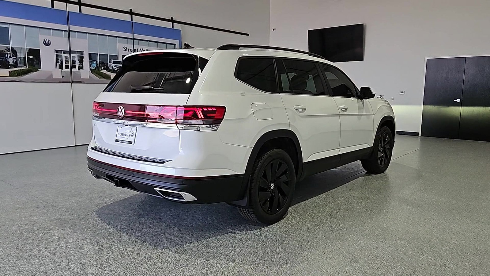 New 2026 Volkswagen Atlas SE FWD image 9