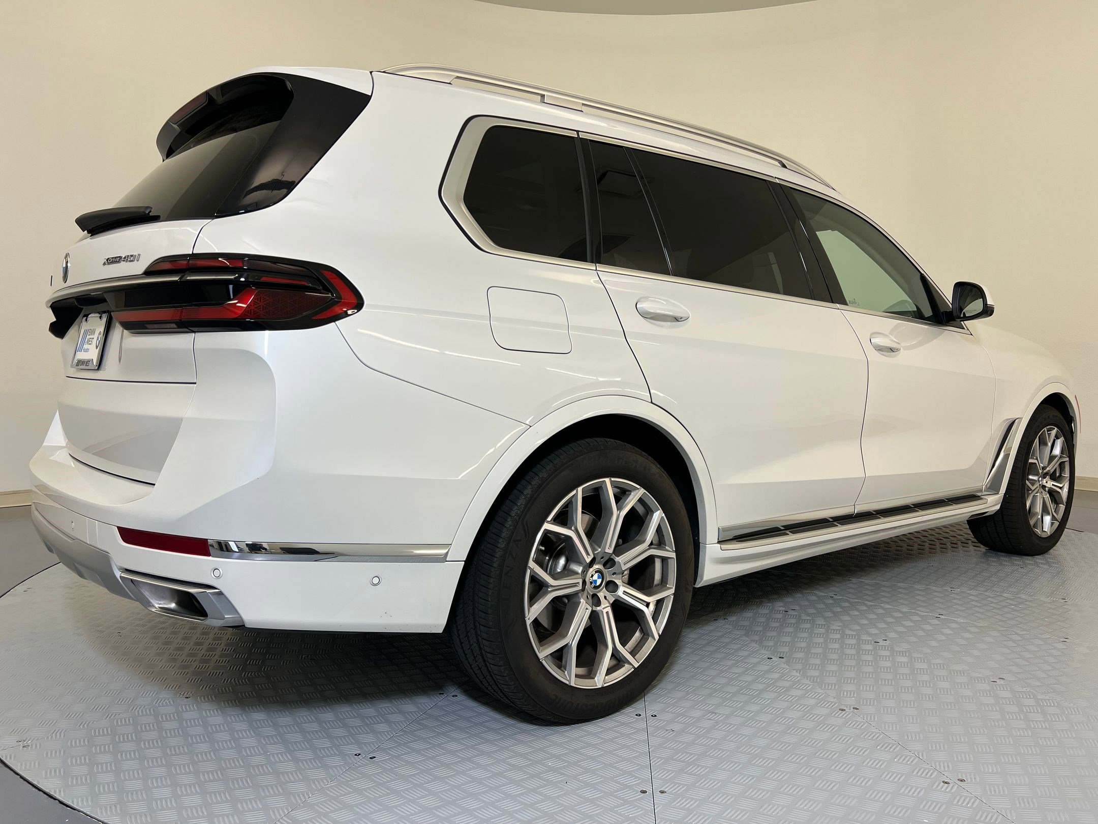 Used 2026 BMW X7 xDrive40i image 8