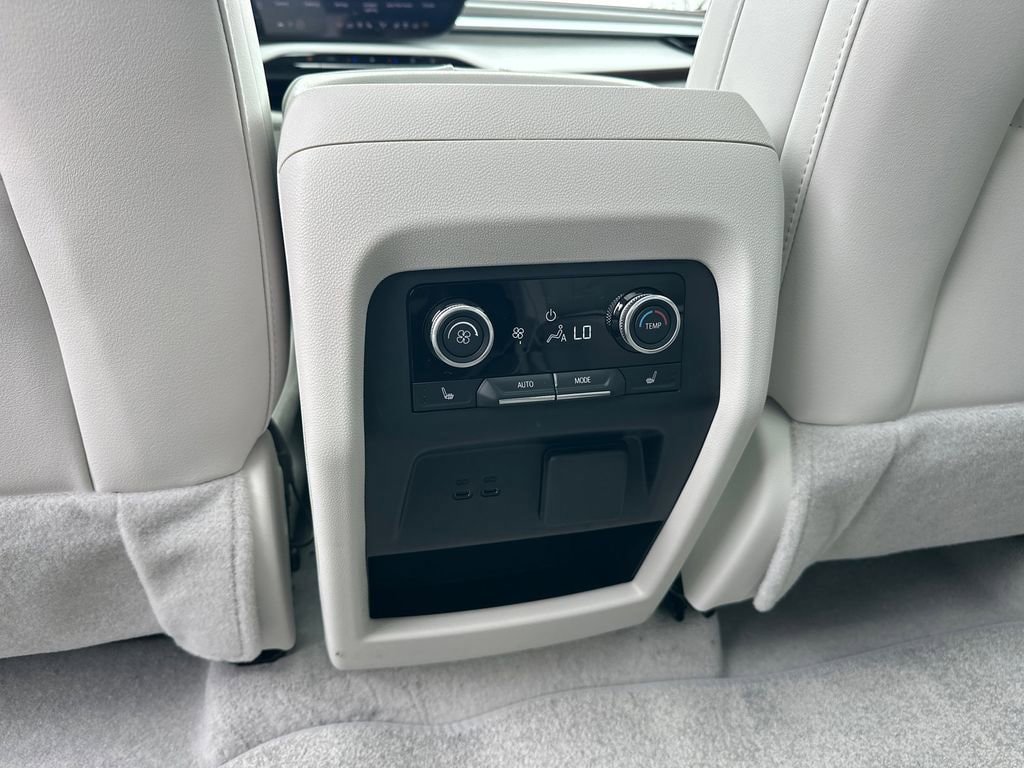 New 2026 Buick Enclave Avenir image 23