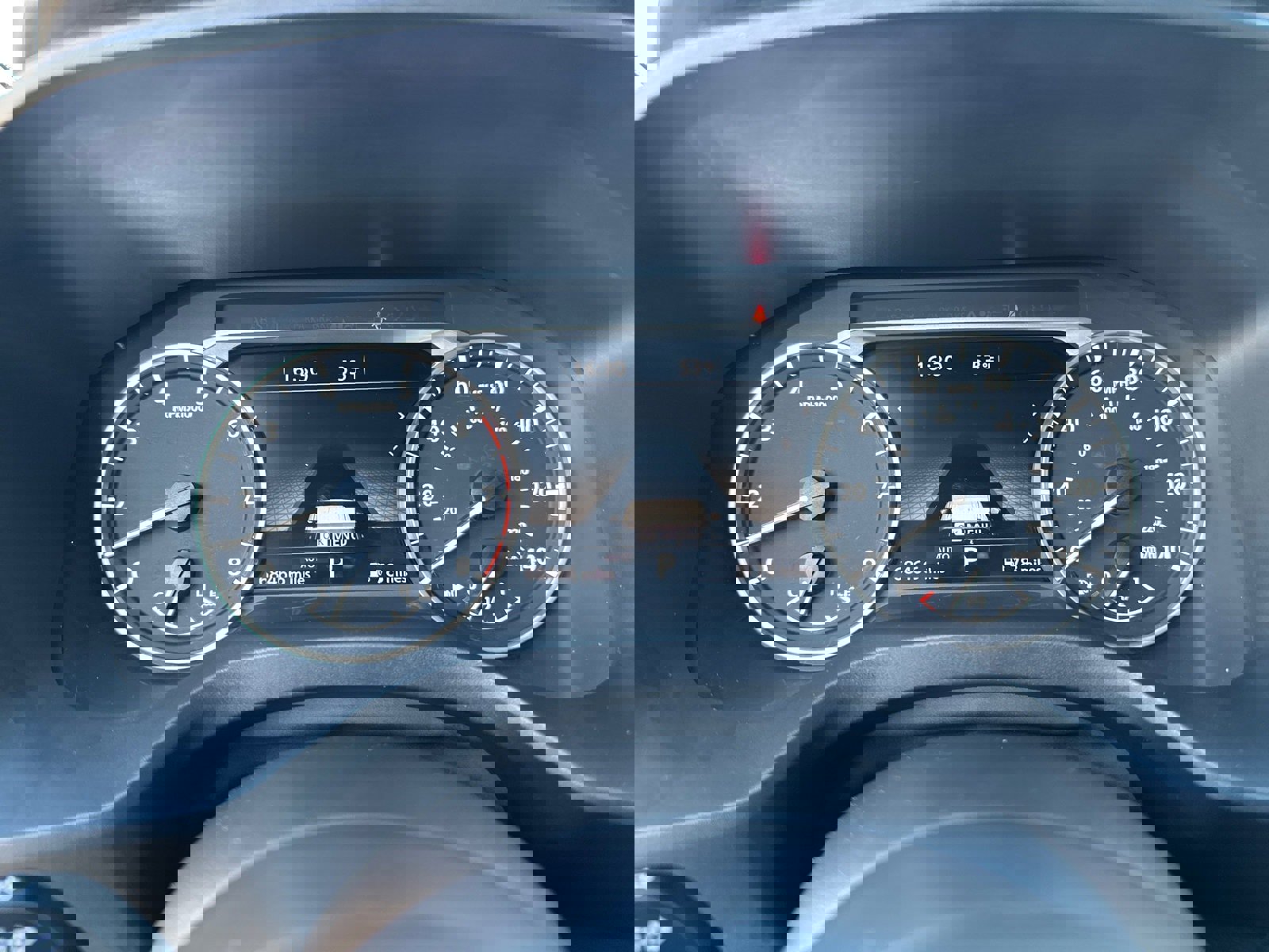 Used 2024 Nissan Rogue SV image 27