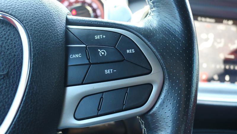 Used 2020 Dodge Challenger SRT Hellcat RWD image 9