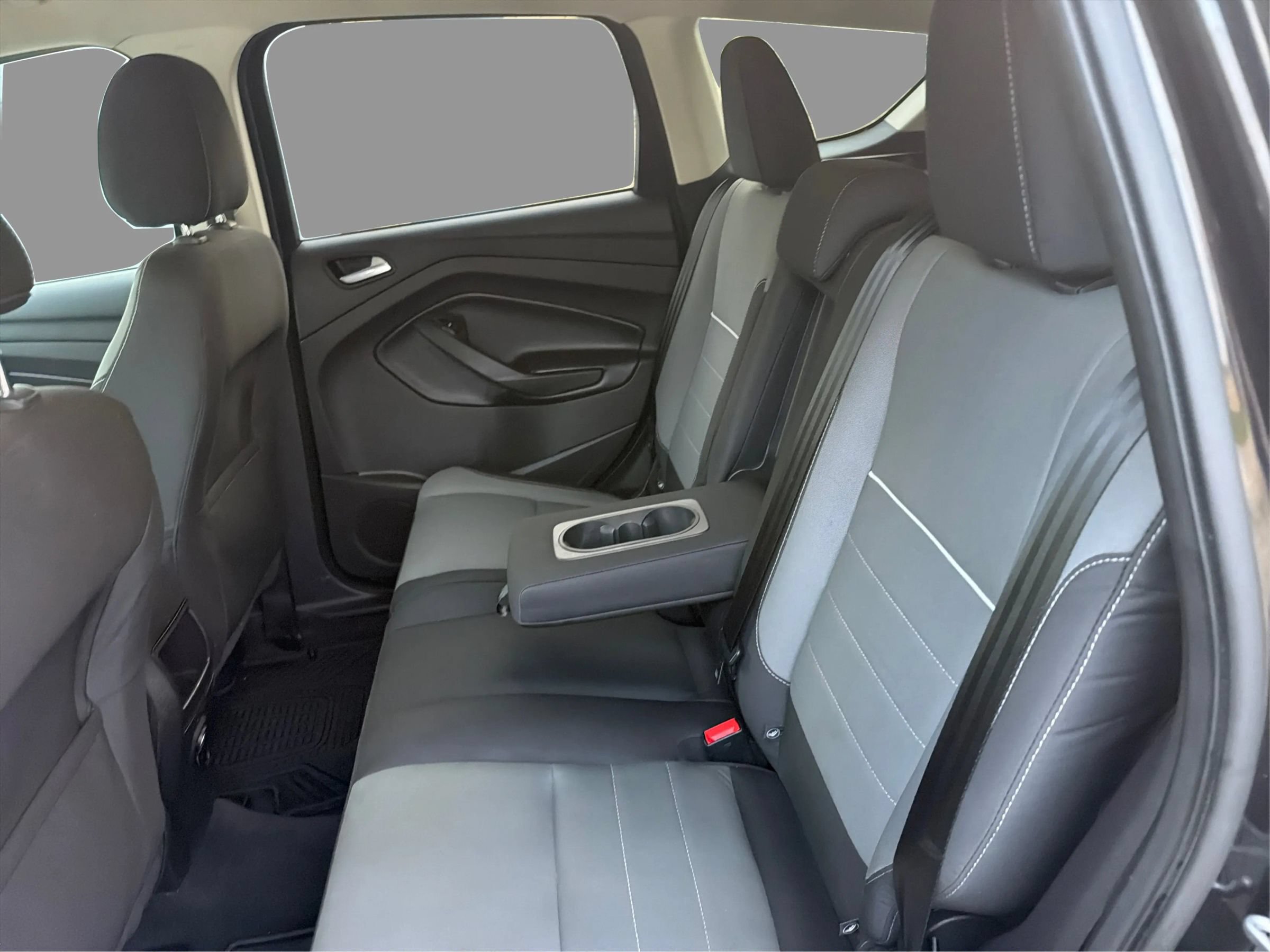 Used 2015 Ford Escape SE FWD image 11