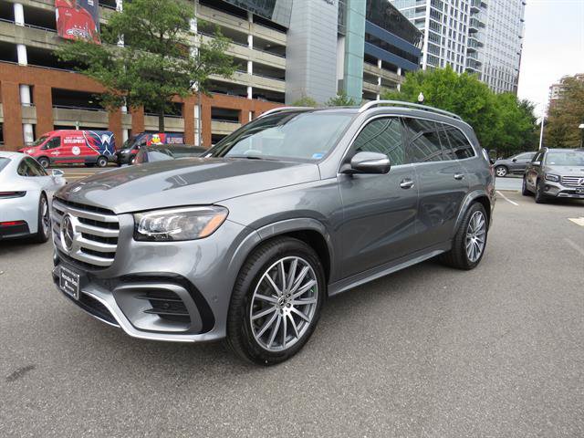 Used 2025 Mercedes-Benz GLS 450 4MATIC image 1