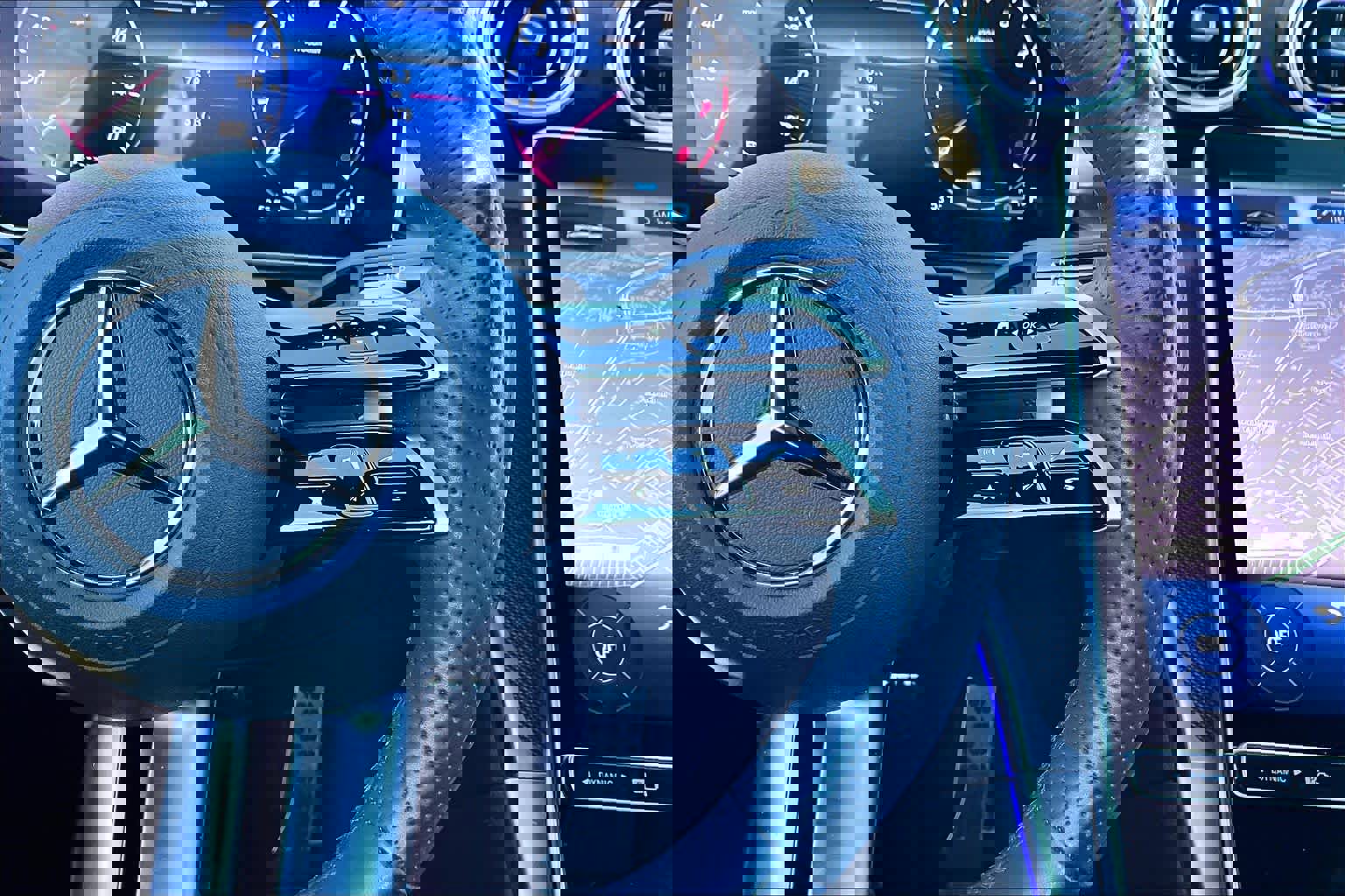 Used 2025 Mercedes-Benz C 300 Sedan image 25