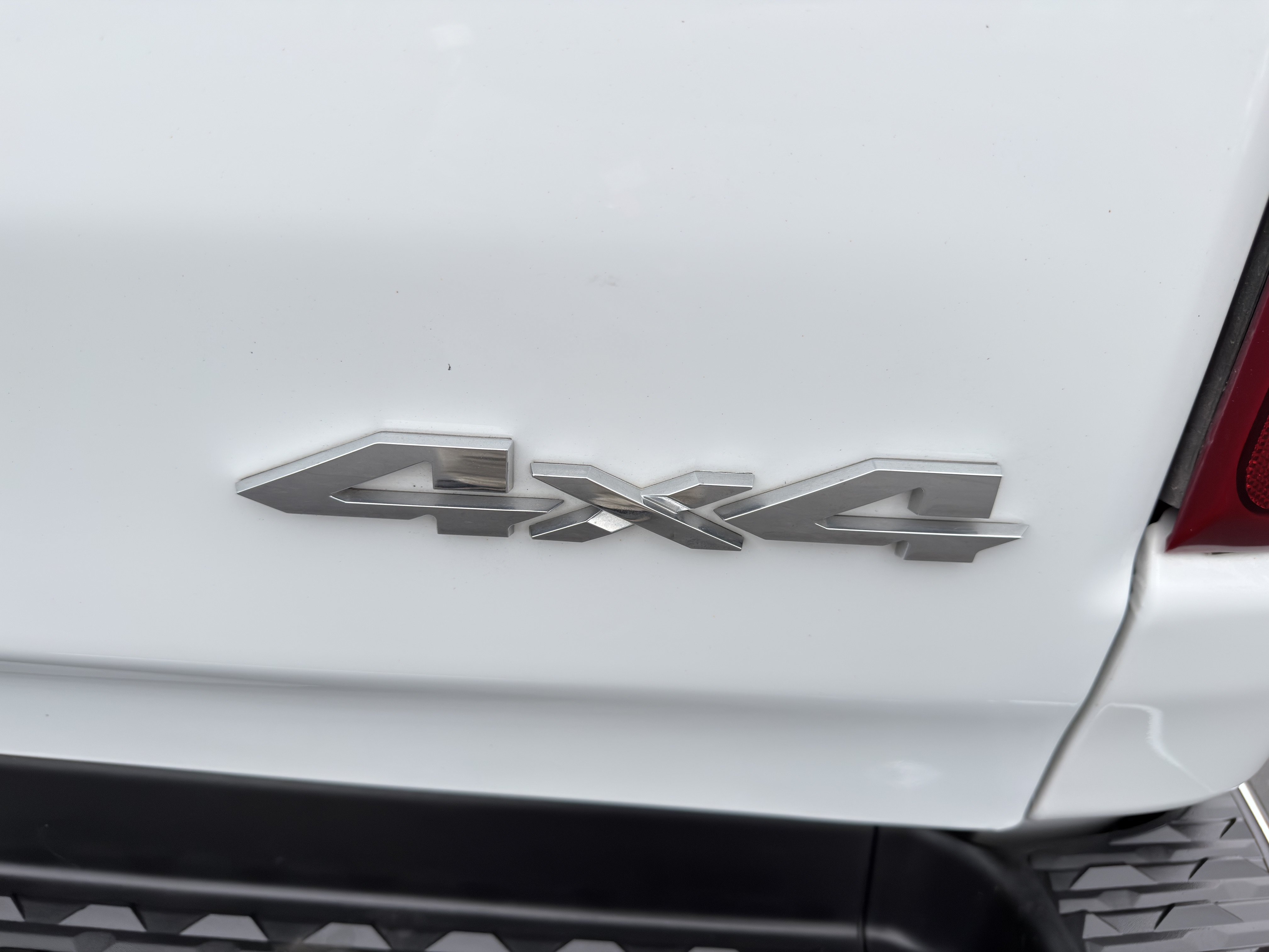 Used 2024 RAM 1500 Laramie AWD/4WD image 45