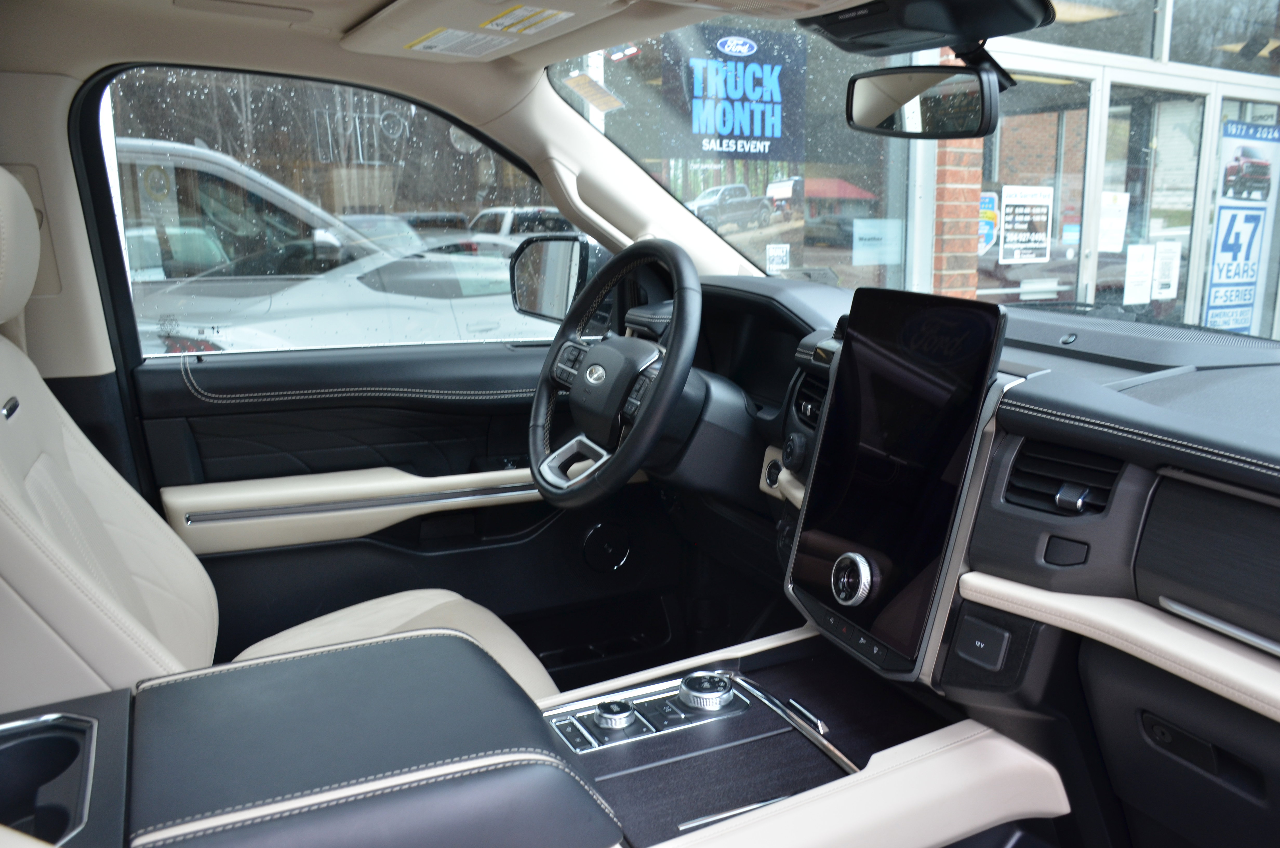 New 2024 Ford Expedition Max Platinum AWD/4WD image 34