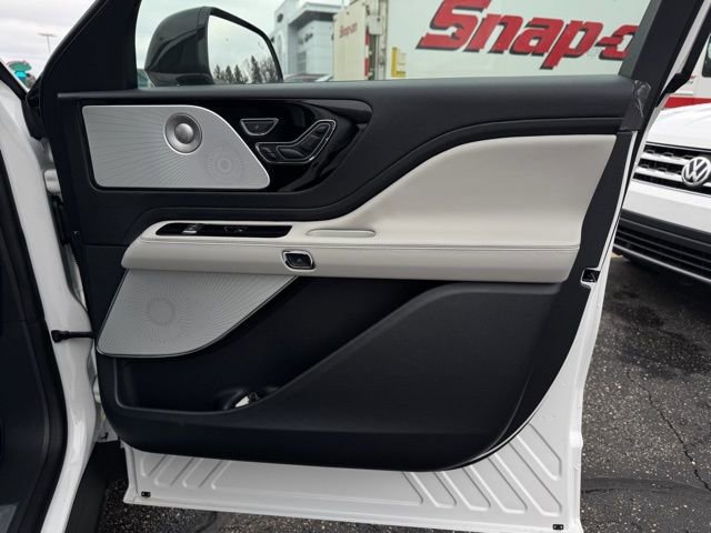 New 2026 Lincoln Aviator Reserve image 14