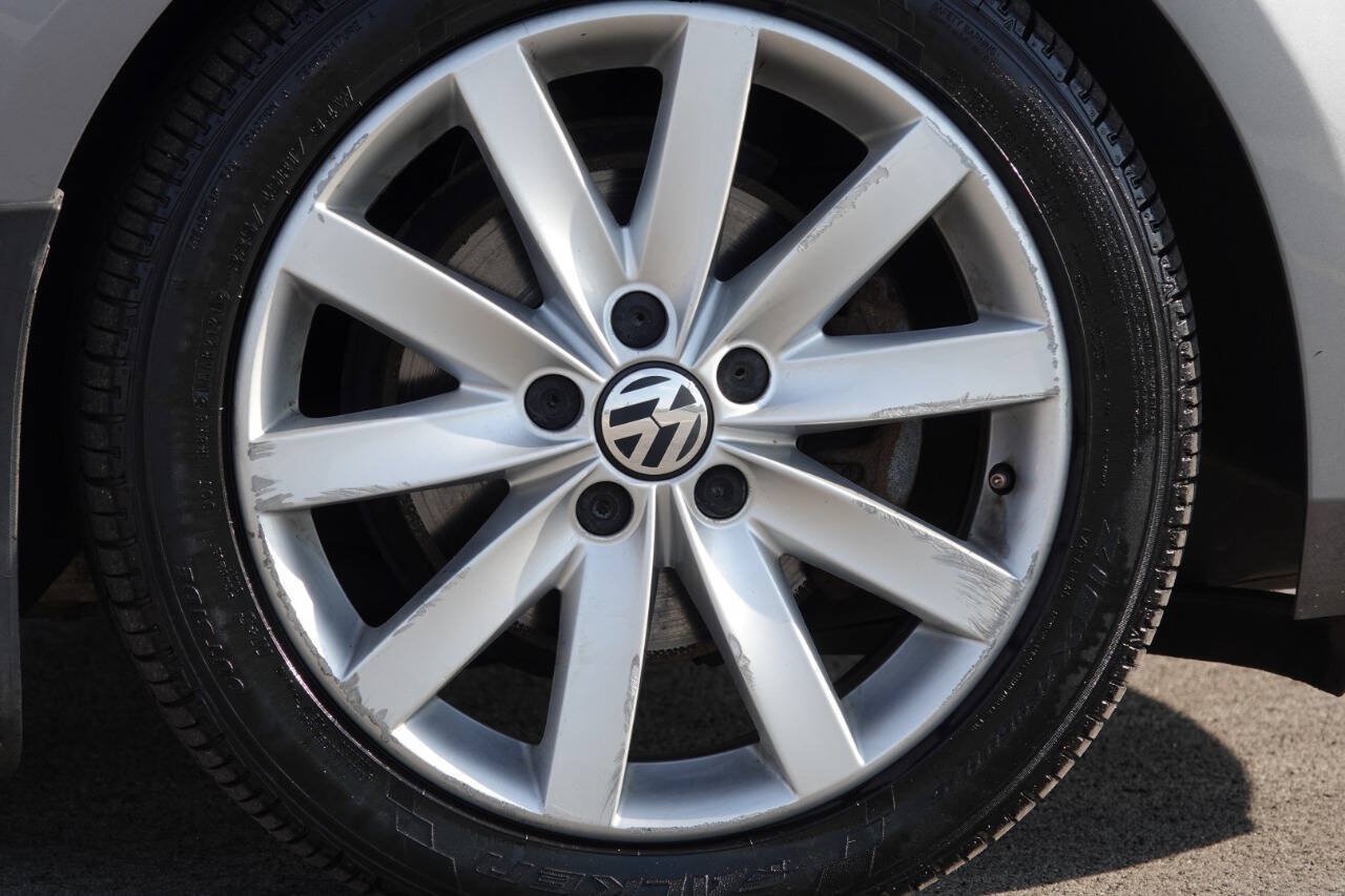 Used 2011 Volkswagen Golf TDI FWD image 48