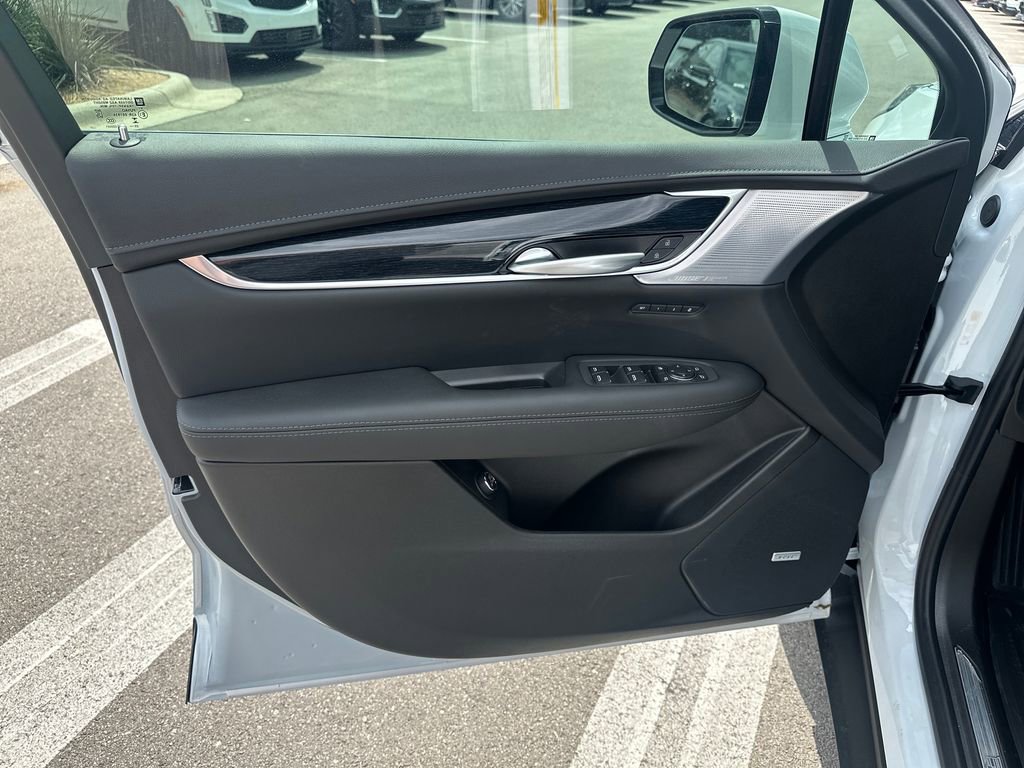 New 2026 Cadillac XT5 Premium Luxury w/ LPO, ONYX Package FWD image 25