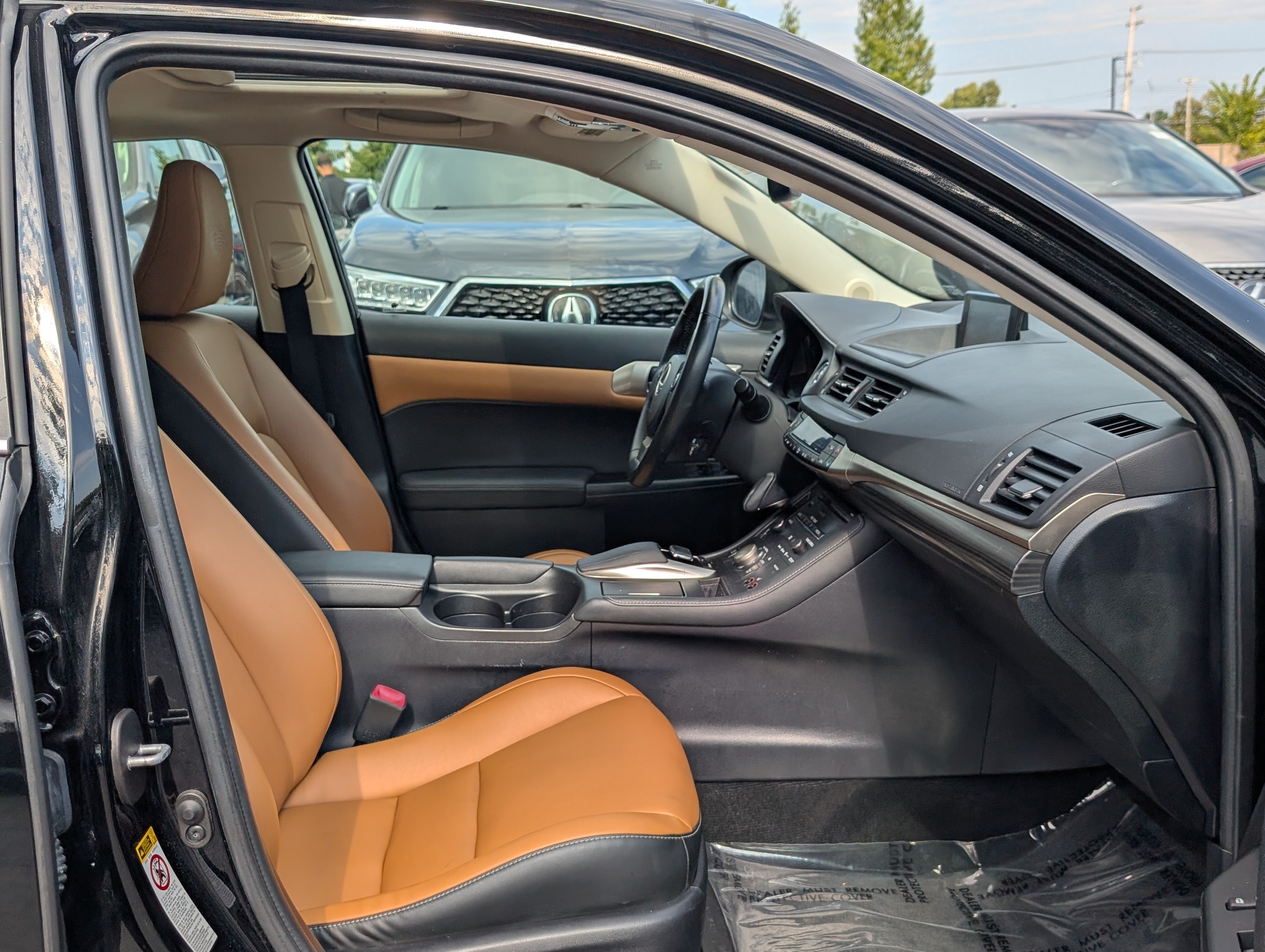 Used 2015 Lexus CT 200h w/ Navigation Package FWD image 10