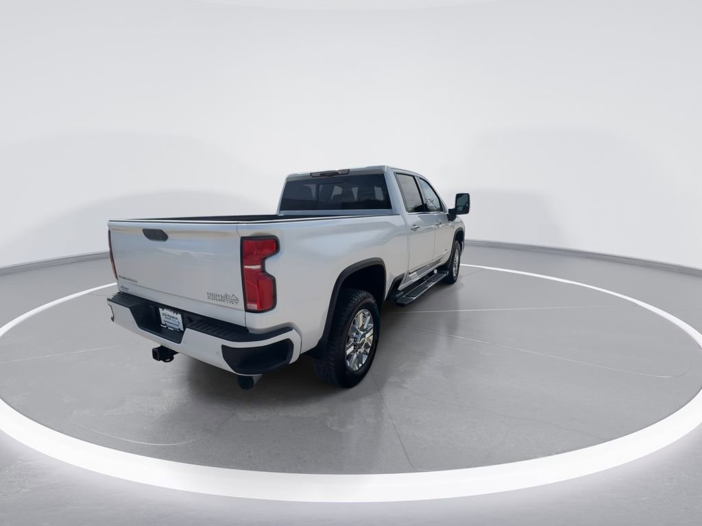 Used 2024 Chevrolet Silverado 2500 High Country w/ Technology Package AWD/4WD image 8