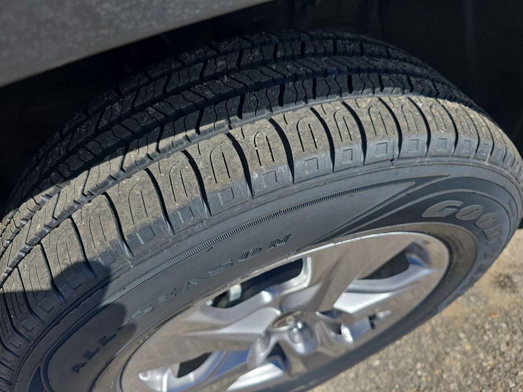 Certified 2025 Toyota RAV4 XLE AWD/4WD image 11