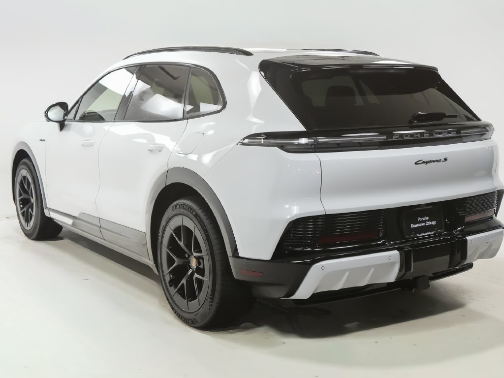 New 2026 Porsche Cayenne S AWD/4WD image 3