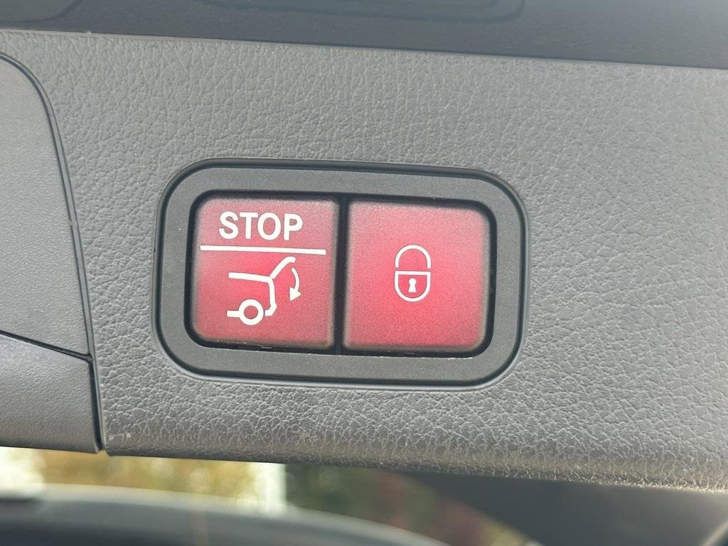 Used 2024 Mercedes-Benz GLB 250 image 10