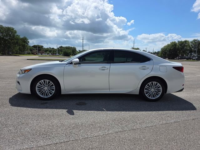 Used 2016 Lexus ES 350 w/ Premium Package w/Wood Trim FWD image 6