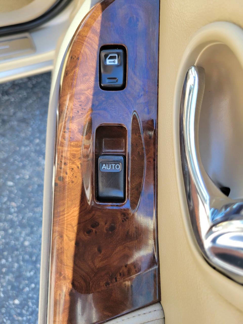 Used 2001 INFINITI I30 image 33