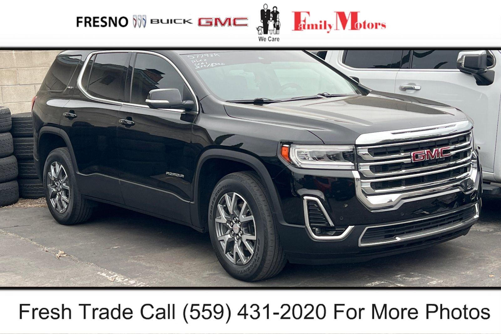 Used 2022 GMC Acadia SLT FWD image 3