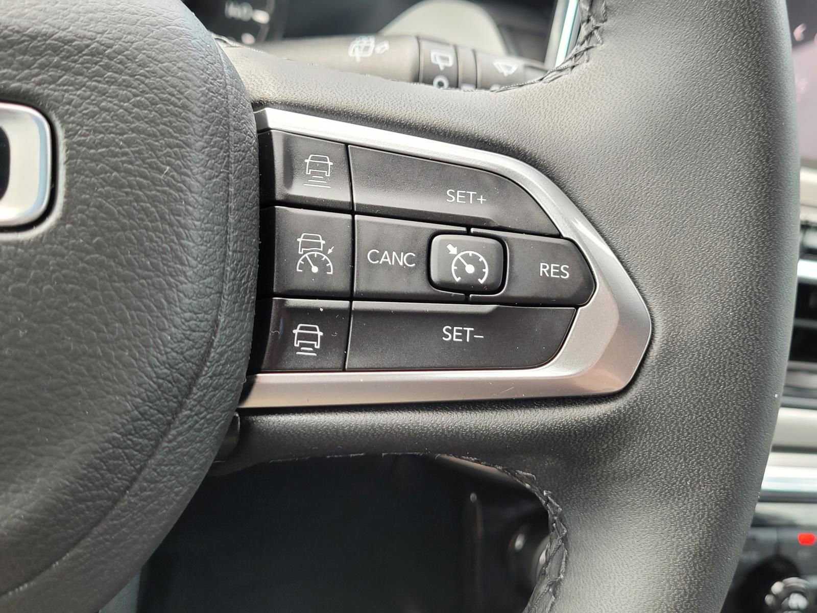 Used 2023 Jeep Compass Limited AWD/4WD image 29