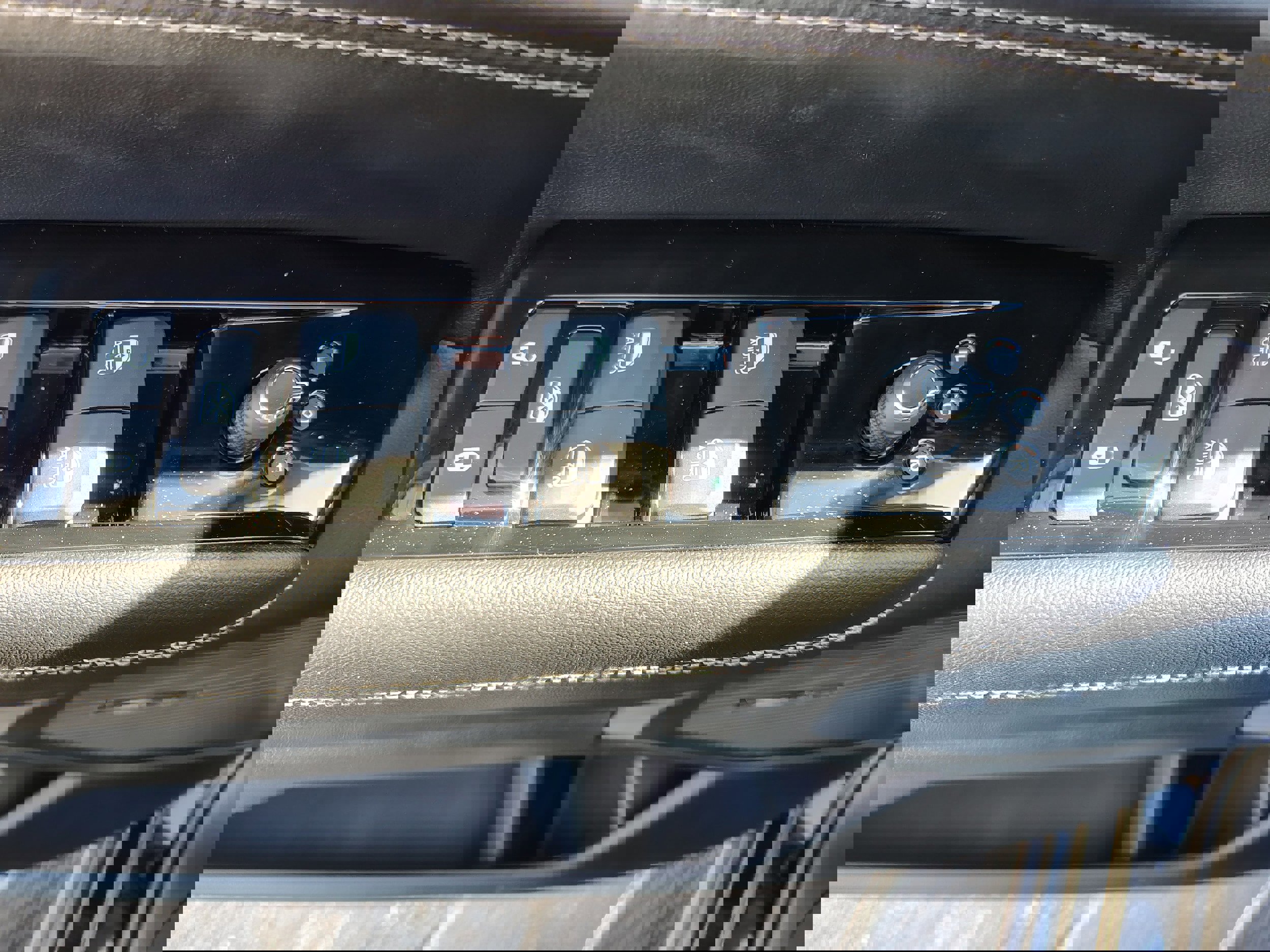 New 2026 Jeep Grand Wagoneer 4WD image 25