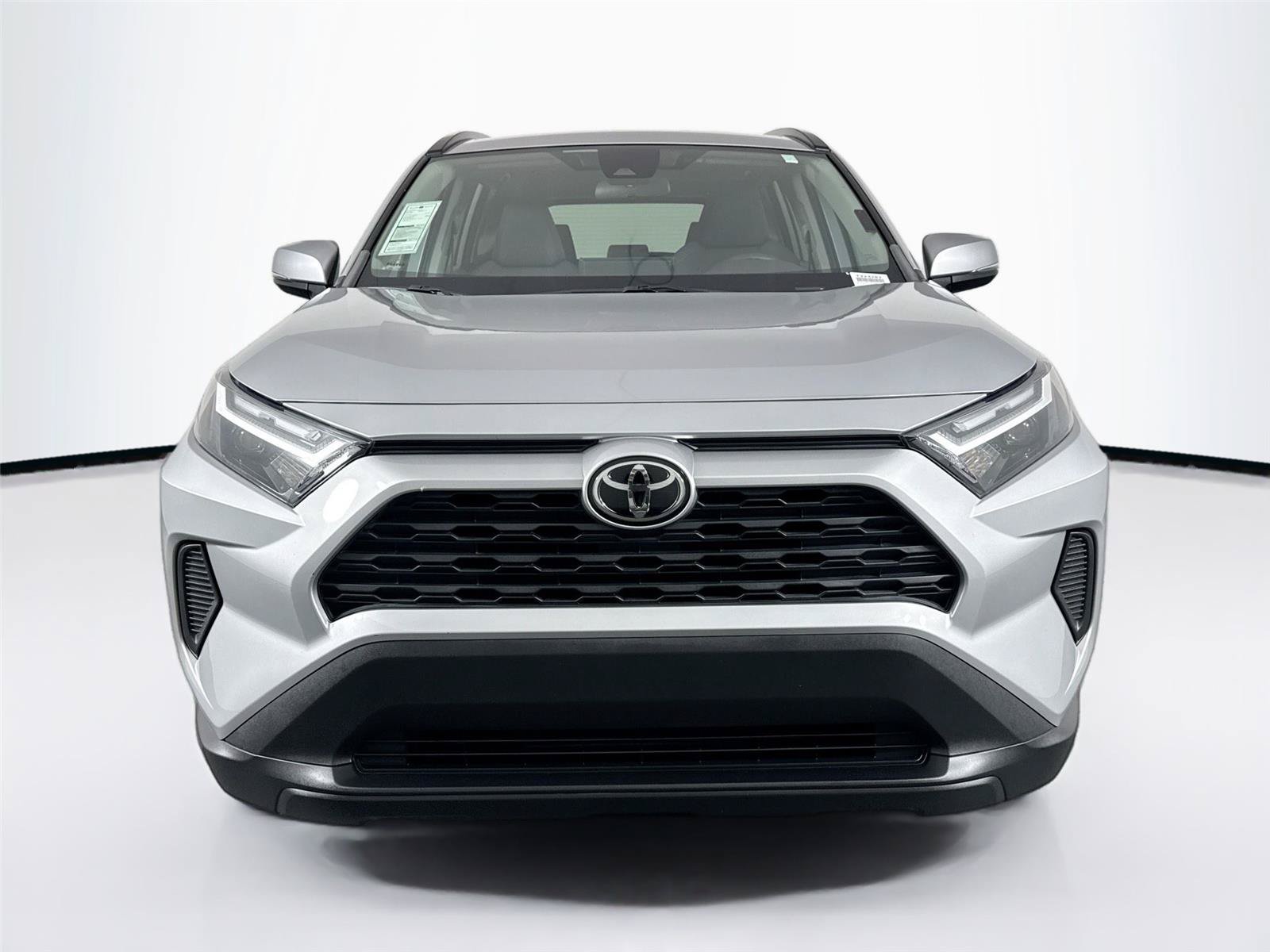 Used 2022 Toyota RAV4 XLE FWD image 7