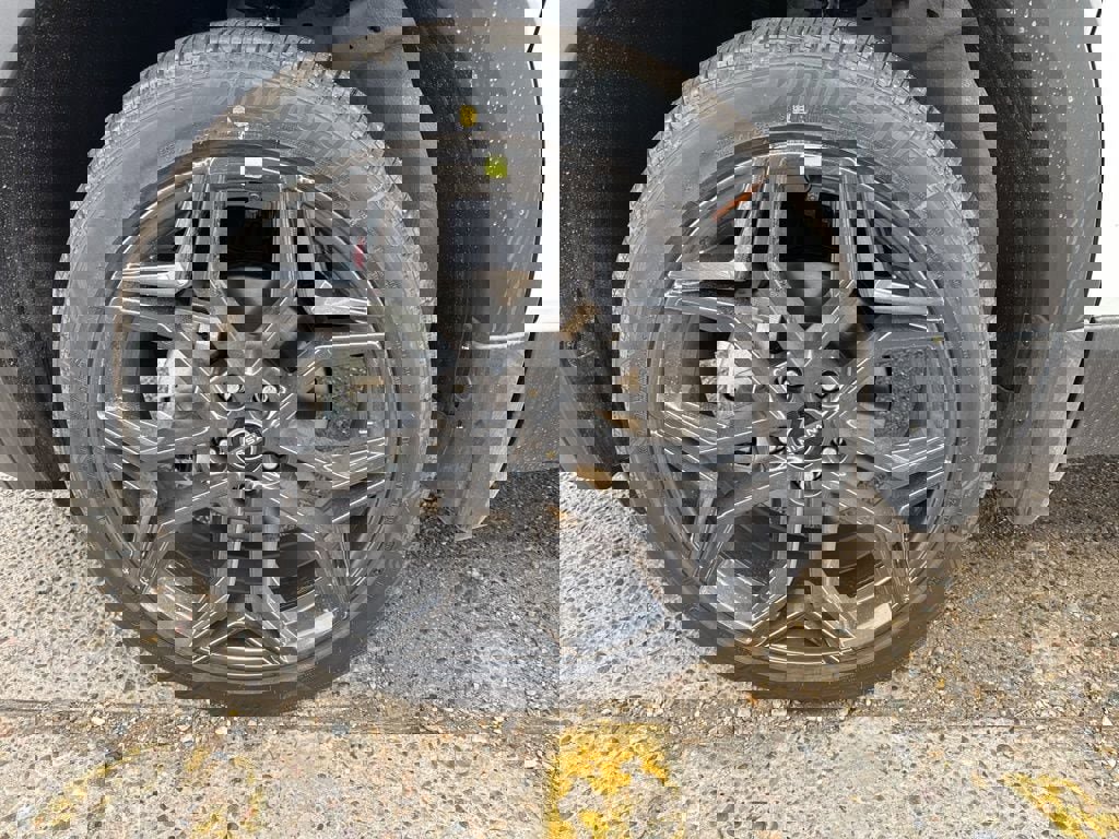 New 2026 Nissan Kicks SR w/ Cold Weather Package image 10