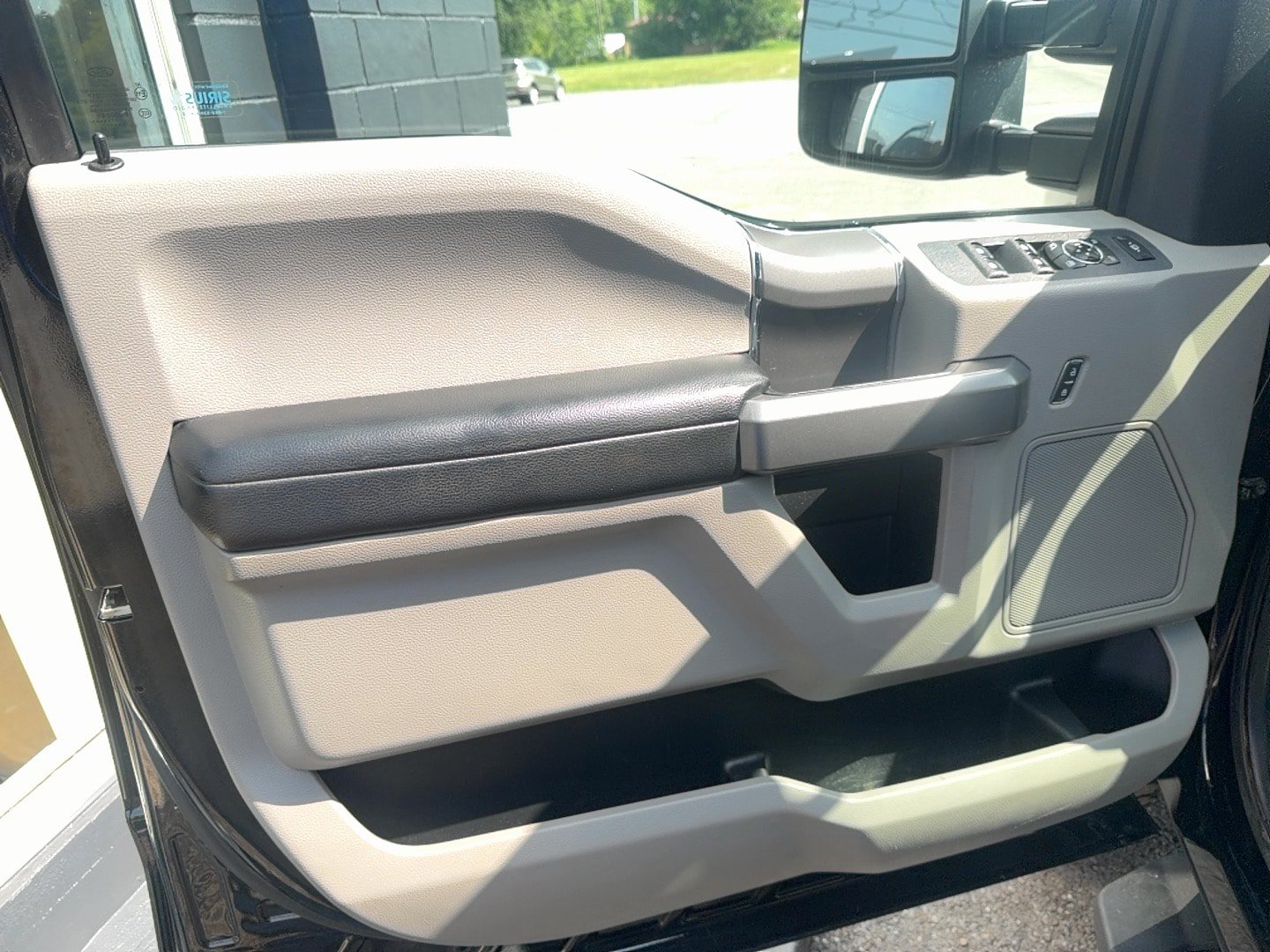 Used 2017 Ford F350 XLT AWD/4WD image 17
