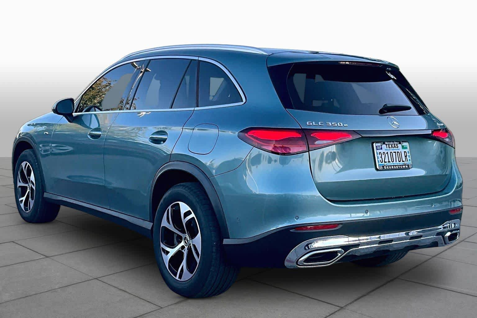 Used 2025 Mercedes-Benz GLC 350e 4MATIC image 12